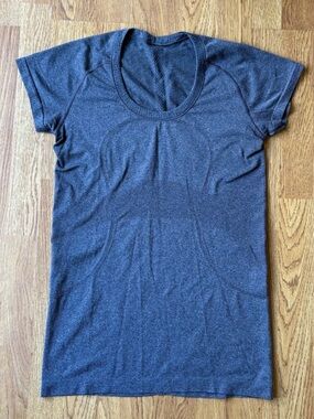 lululemon Swiftly Hip Length Short Sleeve